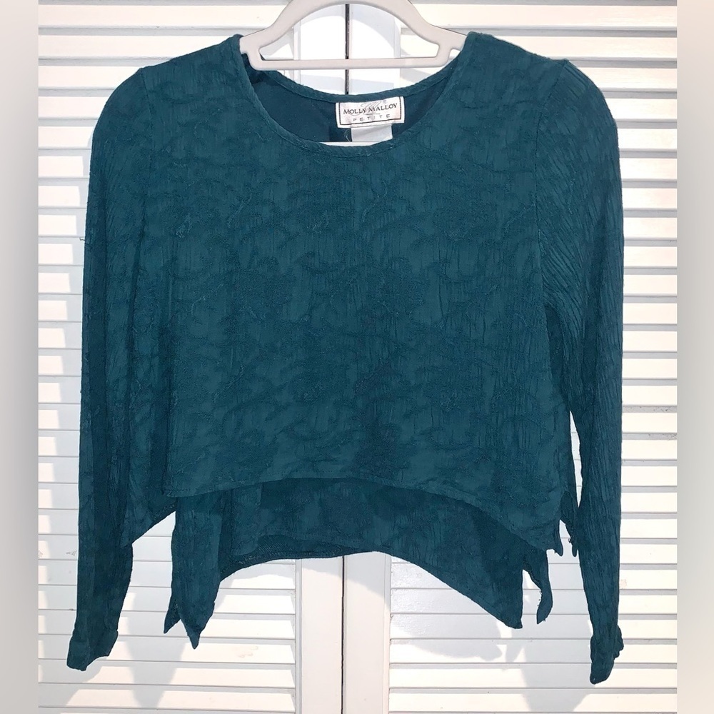 Molly Malloy Vintage Green textured Crop long sleeve blouse Size 6